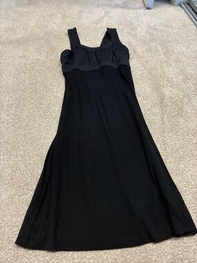 Alpine Design Black Sleeveless Midi Dress